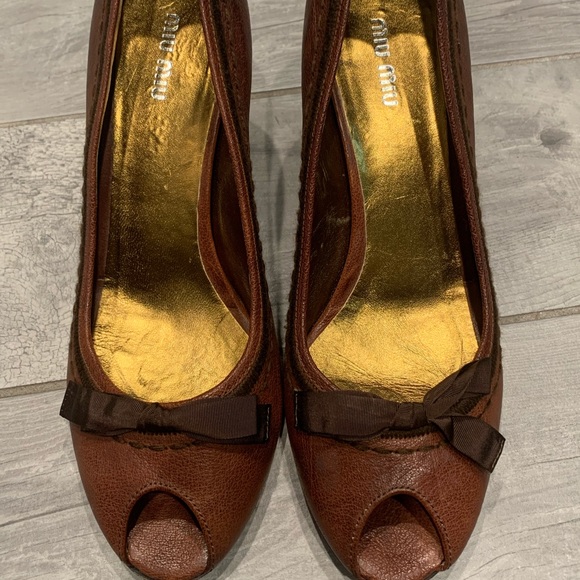 MIU MIU pep toe shoes , immaculate condition, size 40 - Picture 3 of 8